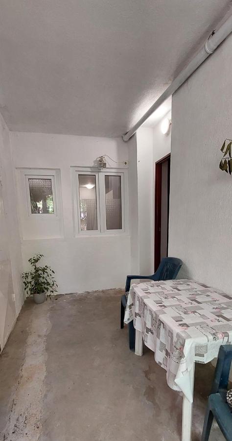 Apartments Lena غييكا المظهر الخارجي الصورة